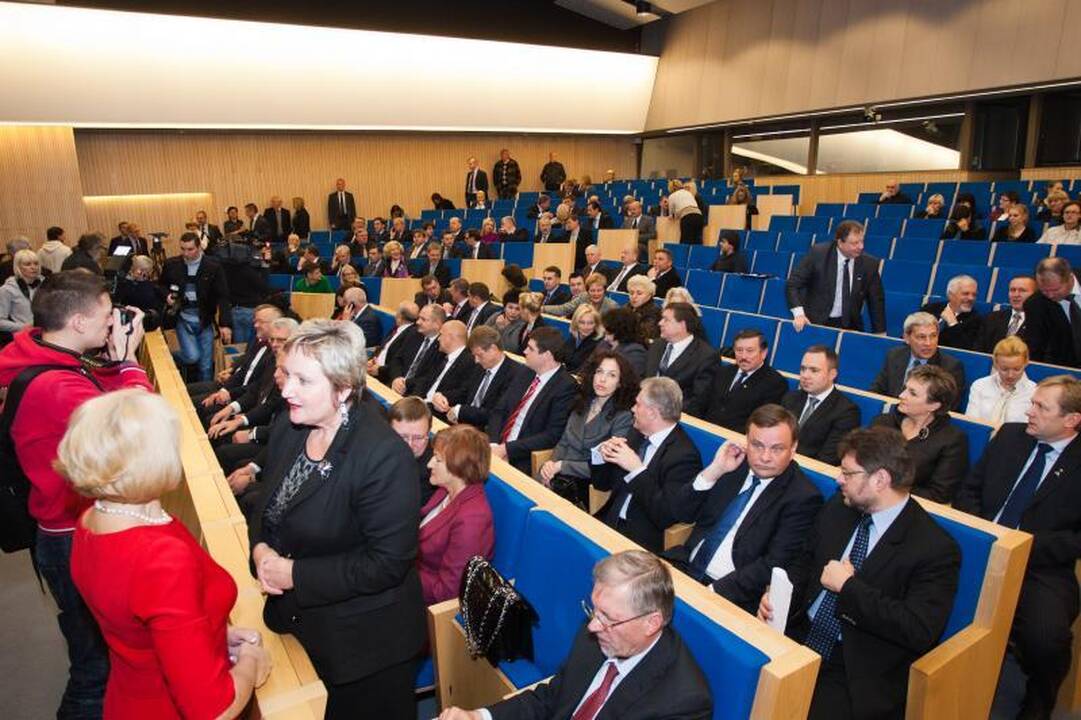 V. Uspaskichas neatsiėmė Seimo nario pažymėjimo