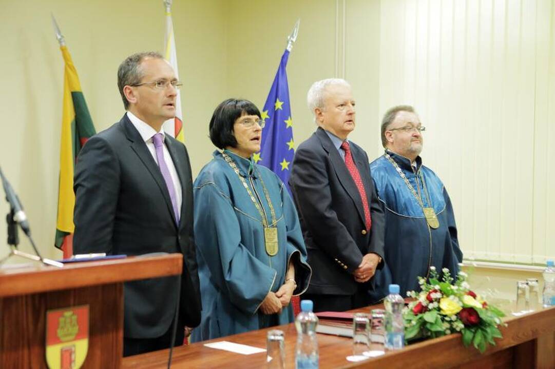 Klaipėdos universitete – nauji garbės daktarai