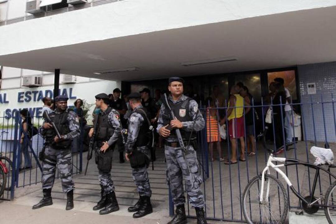 Išpuolį Brazilijos mokykloje ekspertai vadina kruviniausiu šalies istorijoje