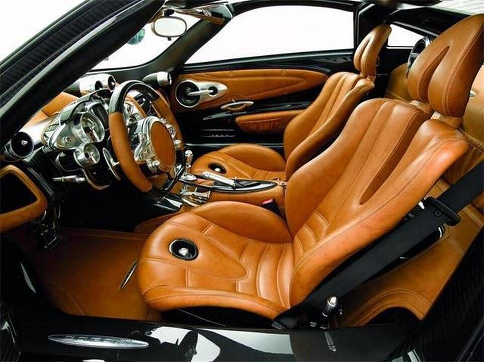 Naujas “Pagani” – “papiktintas” superautomobilis