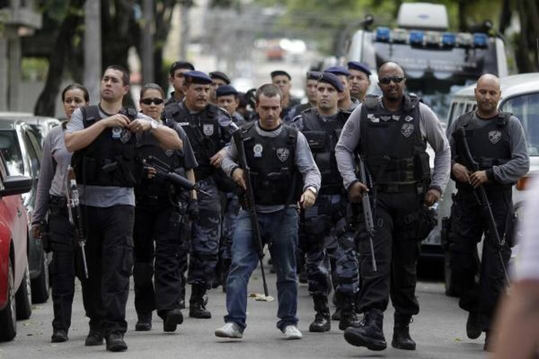 Išpuolį Brazilijos mokykloje ekspertai vadina kruviniausiu šalies istorijoje