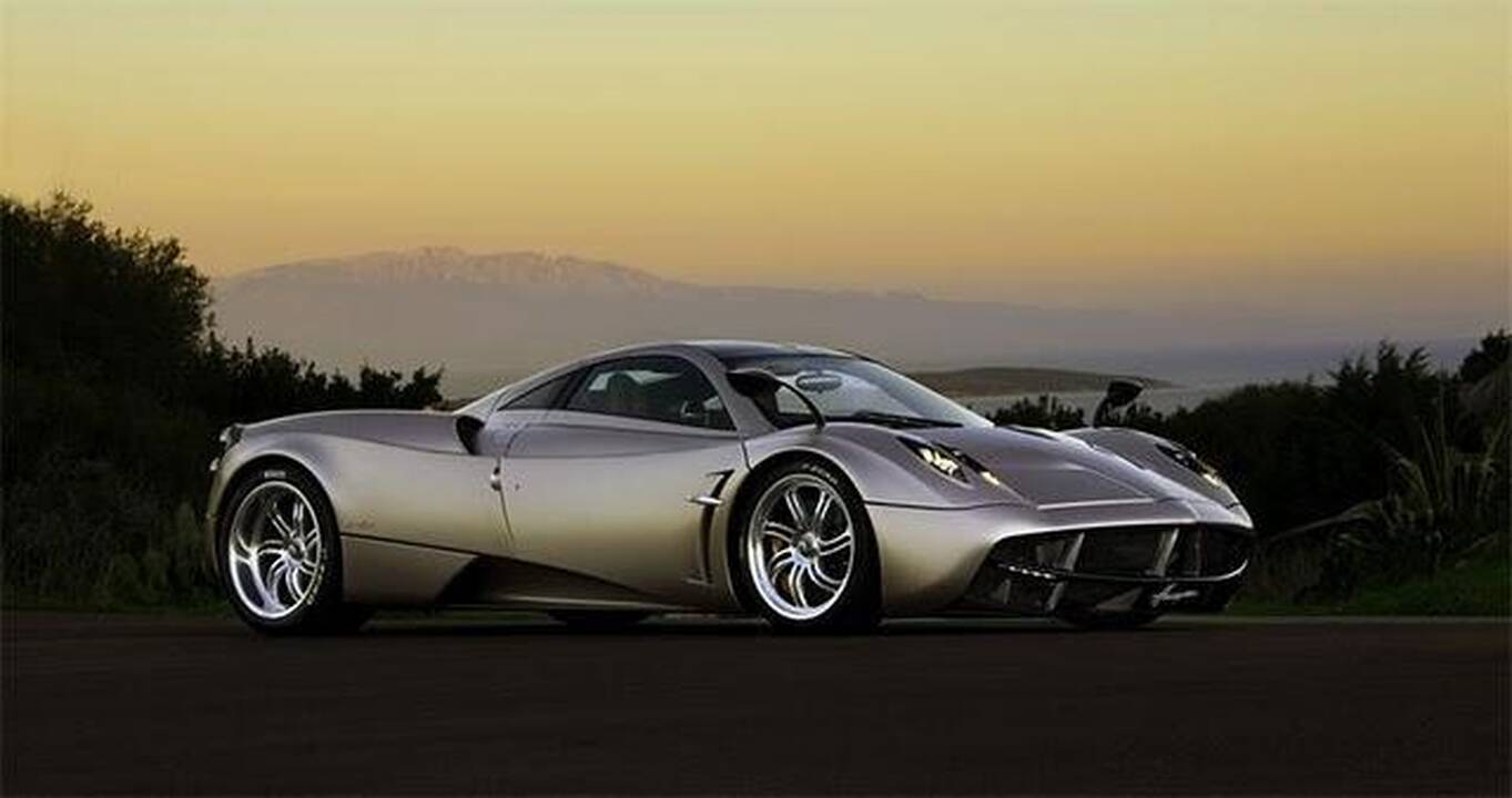 Naujas “Pagani” – “papiktintas” superautomobilis