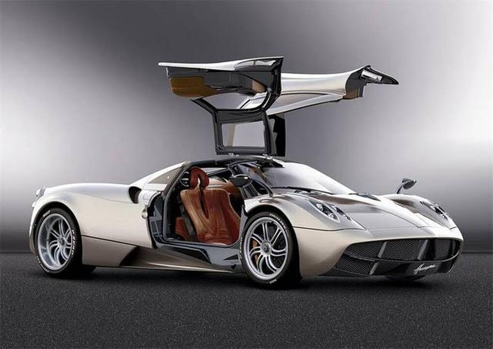 Naujas “Pagani” – “papiktintas” superautomobilis