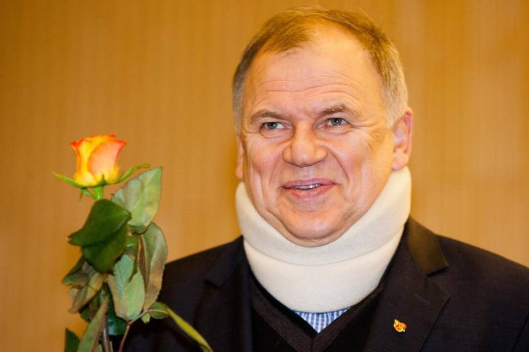 V. Uspaskichas neatsiėmė Seimo nario pažymėjimo