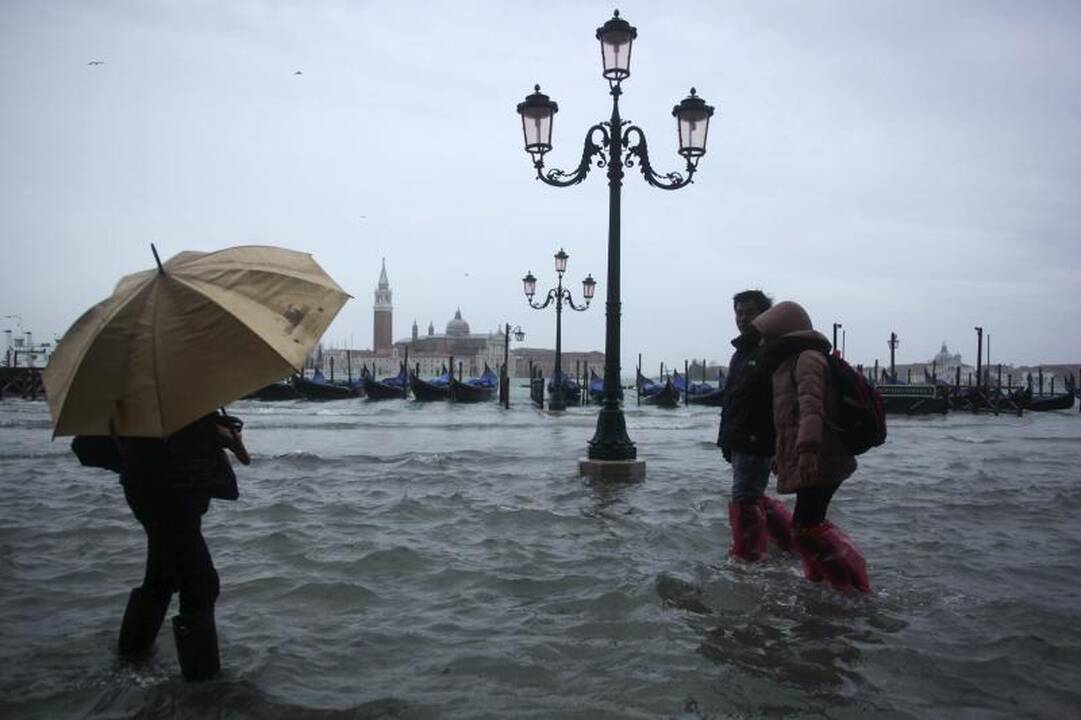Veneciją skandina šeštas pagal dydį potvynis per 100 metų