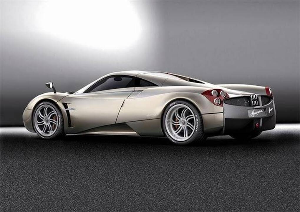 Naujas “Pagani” – “papiktintas” superautomobilis