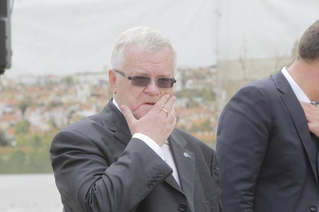 Baltijos keliui atminti sostinių vadovai įmontavo plytelę