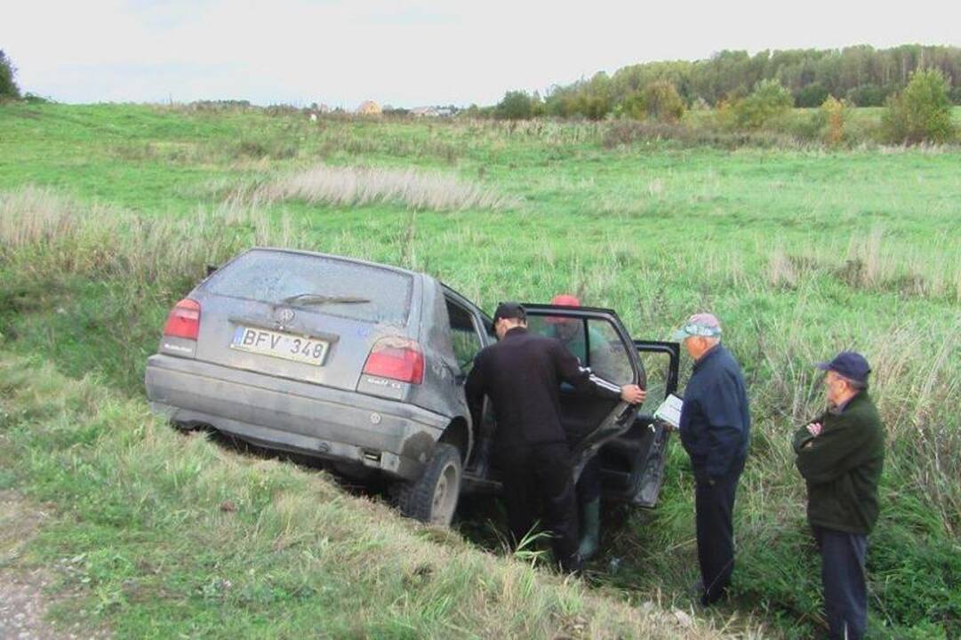Girtų brolių pasivažinėjimas: eidamas iš laukų žuvo ūkininkas