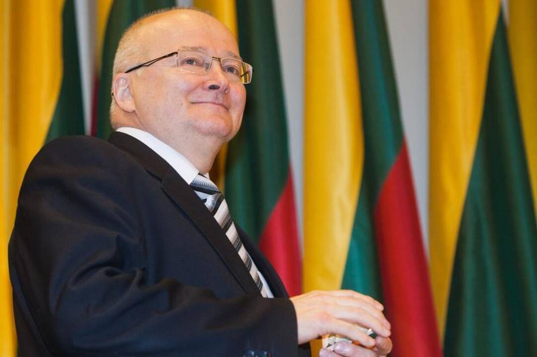 V. Uspaskichas neatsiėmė Seimo nario pažymėjimo