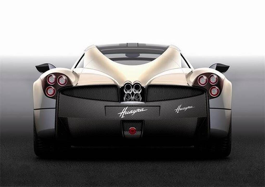 Naujas “Pagani” – “papiktintas” superautomobilis