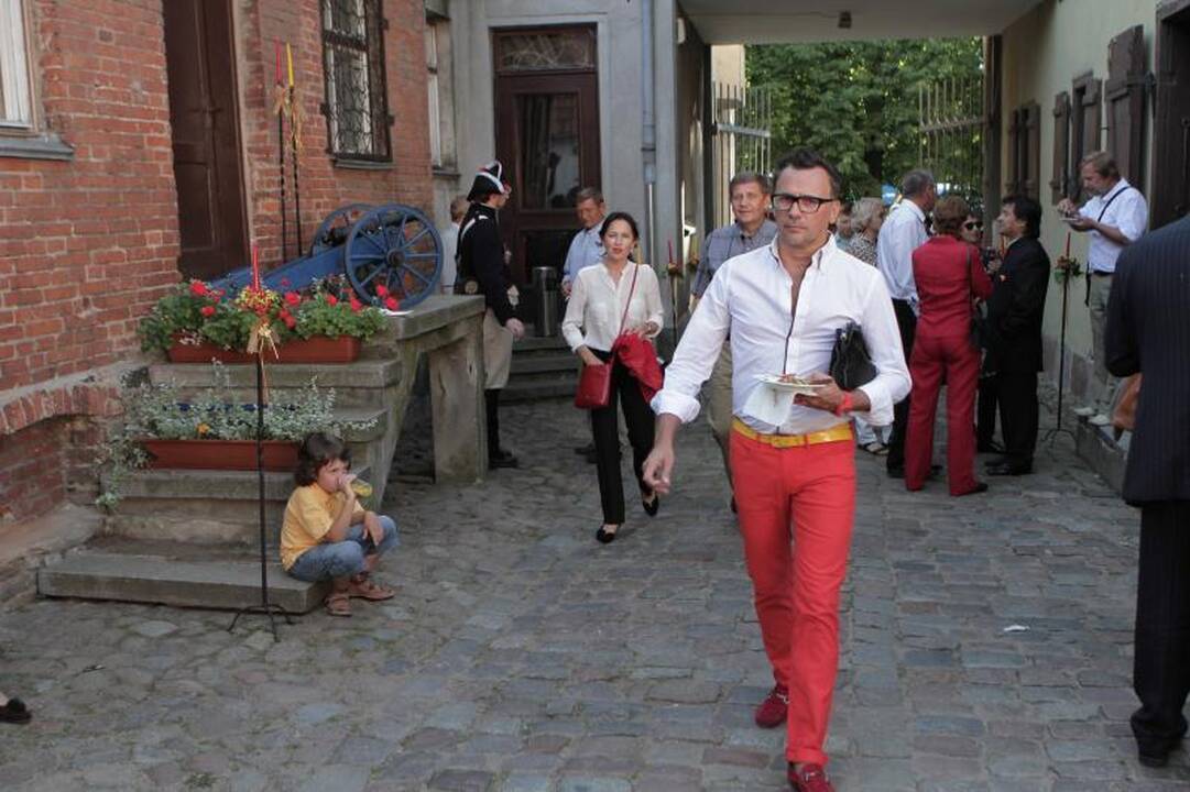 Iškilmingame Klaipėdos mero pokylyje – kepti paršeliai