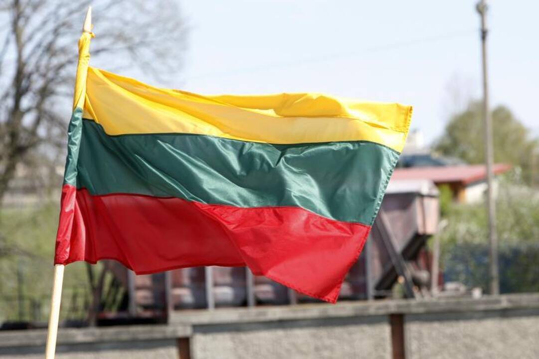 Į Smiltynę keliančiuose keltuose – apgultis