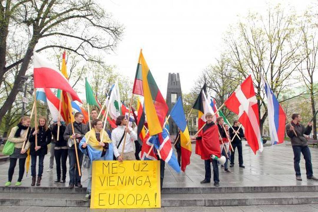 Įstojimo į ES dieną sostinėje eisena minėjo tik jaunieji liberalai