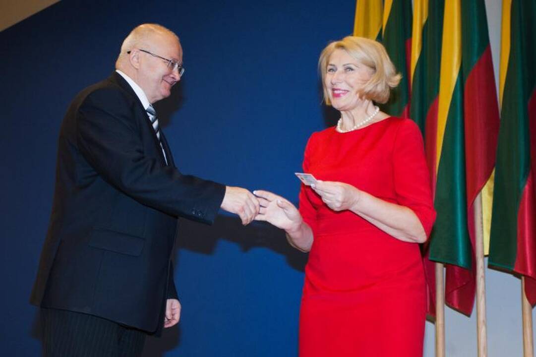 V. Uspaskichas neatsiėmė Seimo nario pažymėjimo