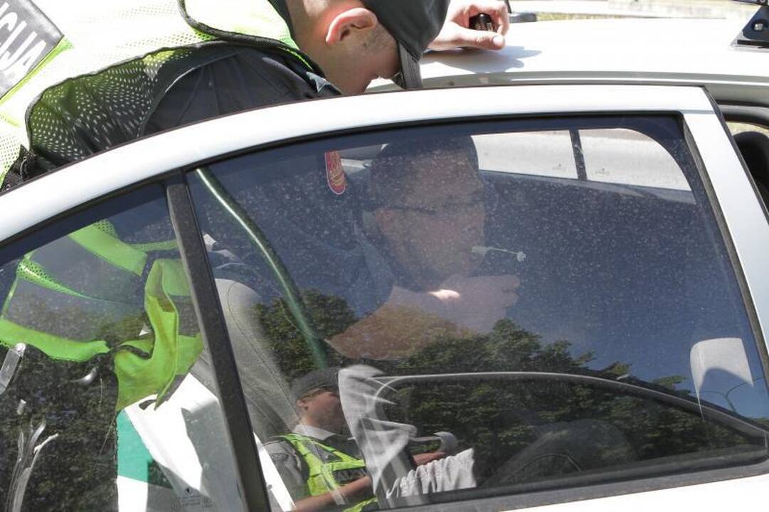 Neblaivus klaipėdietis taranavo miesto autobusą