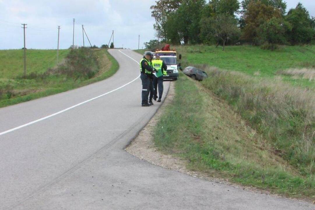 Girtų brolių pasivažinėjimas: eidamas iš laukų žuvo ūkininkas