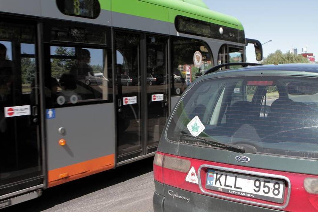 Neblaivus klaipėdietis taranavo miesto autobusą