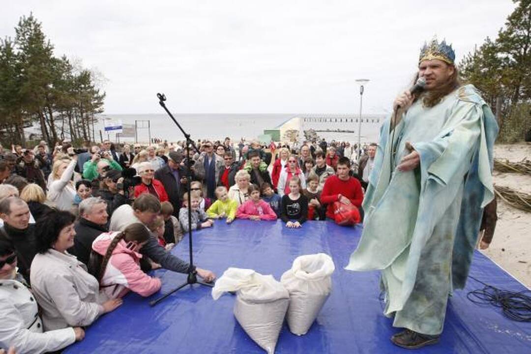Palangoje sekmadienį lijo gintarais