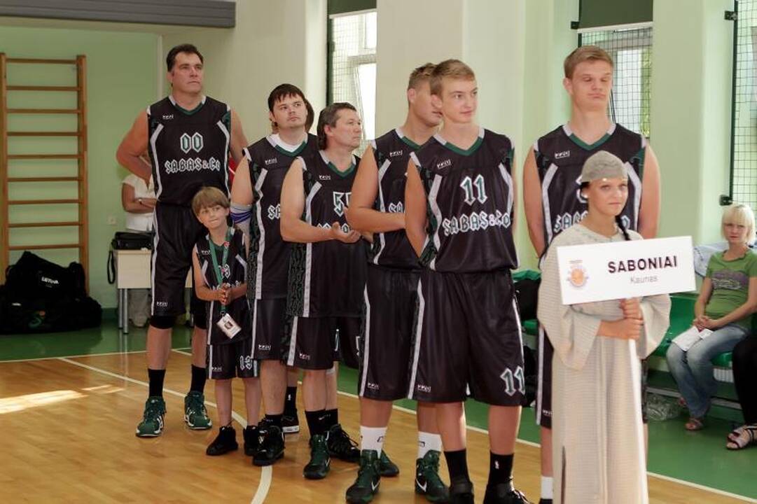 Krepšinio aikštelėje Klaipėdoje – Arvydas Sabonis 
