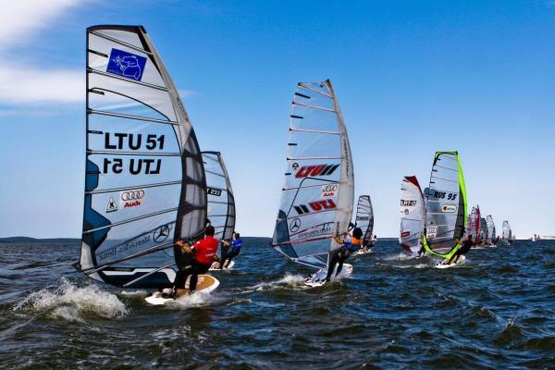 Pamaryje prasidėjo „Baltic Cup“ serijos burlenčių varžybos