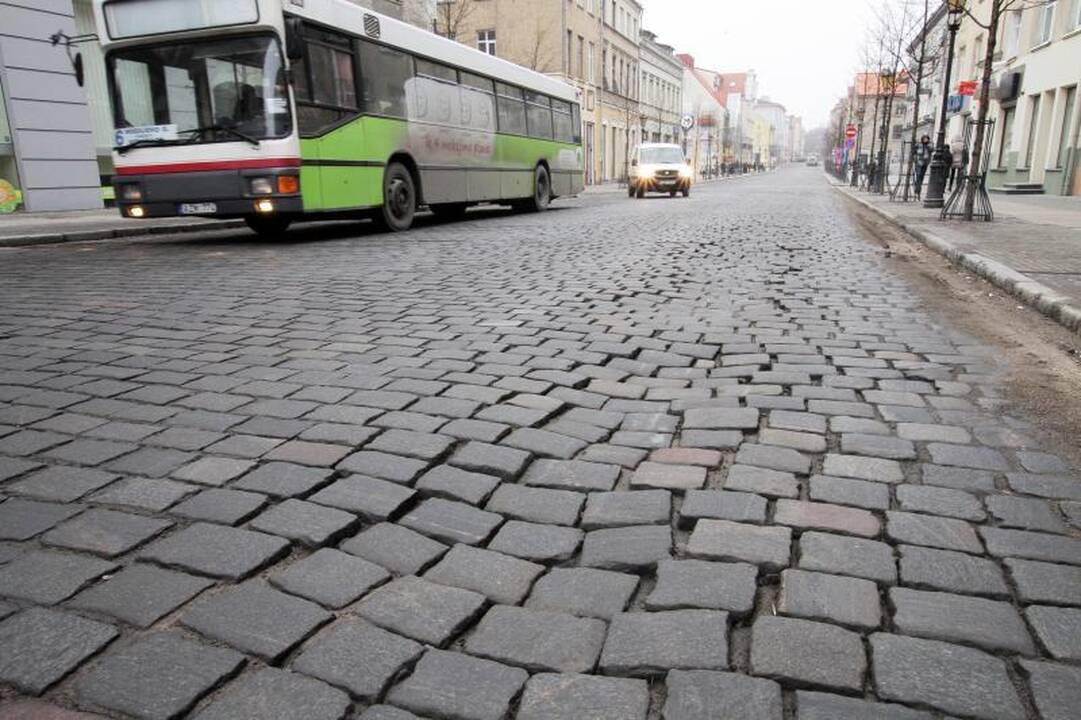 Už milijonus rekonstruotai Klaipėdos Tiltų gatvei prireikė remonto 
