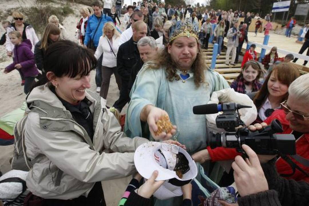 Palangoje sekmadienį lijo gintarais