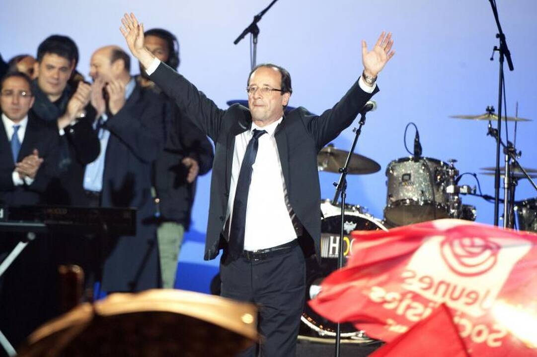 F.Hollande'as sveikina „kylantį judėjimą“ prieš griežtą taupymą