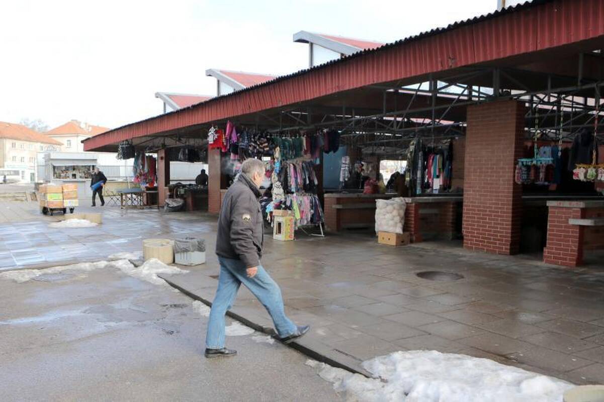 Aplinkosaugininkai krėtė turgavietes ir parduotuves