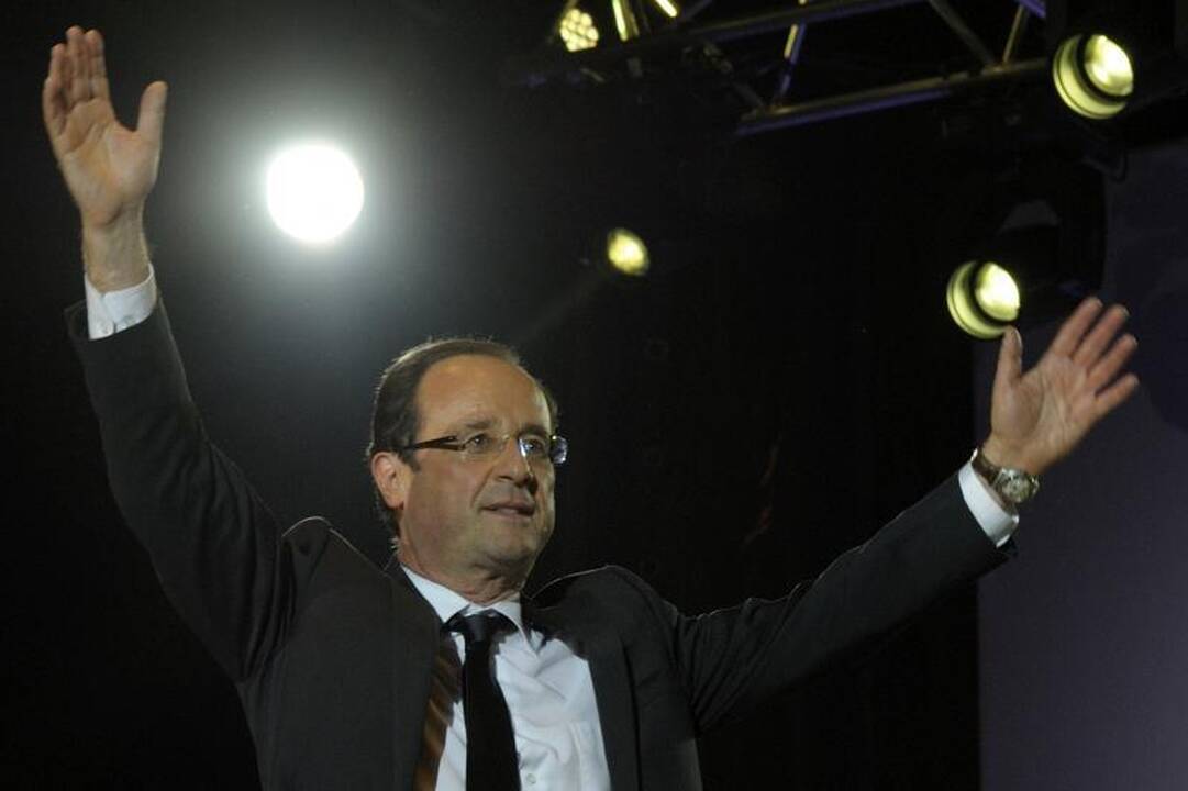 F.Hollande'as sveikina „kylantį judėjimą“ prieš griežtą taupymą