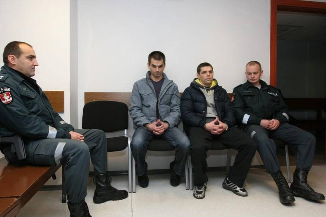 Paskelbtas nuosprendis automobilių vagišiams broliams Kosovams