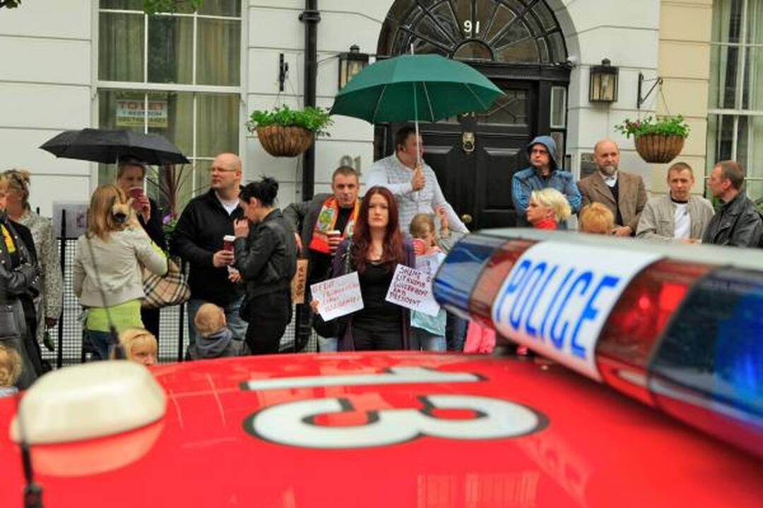 Dėl D.Kedžio dukters - protestai Lemonte, Dubline, Londone (papildyta 14.10 val.)