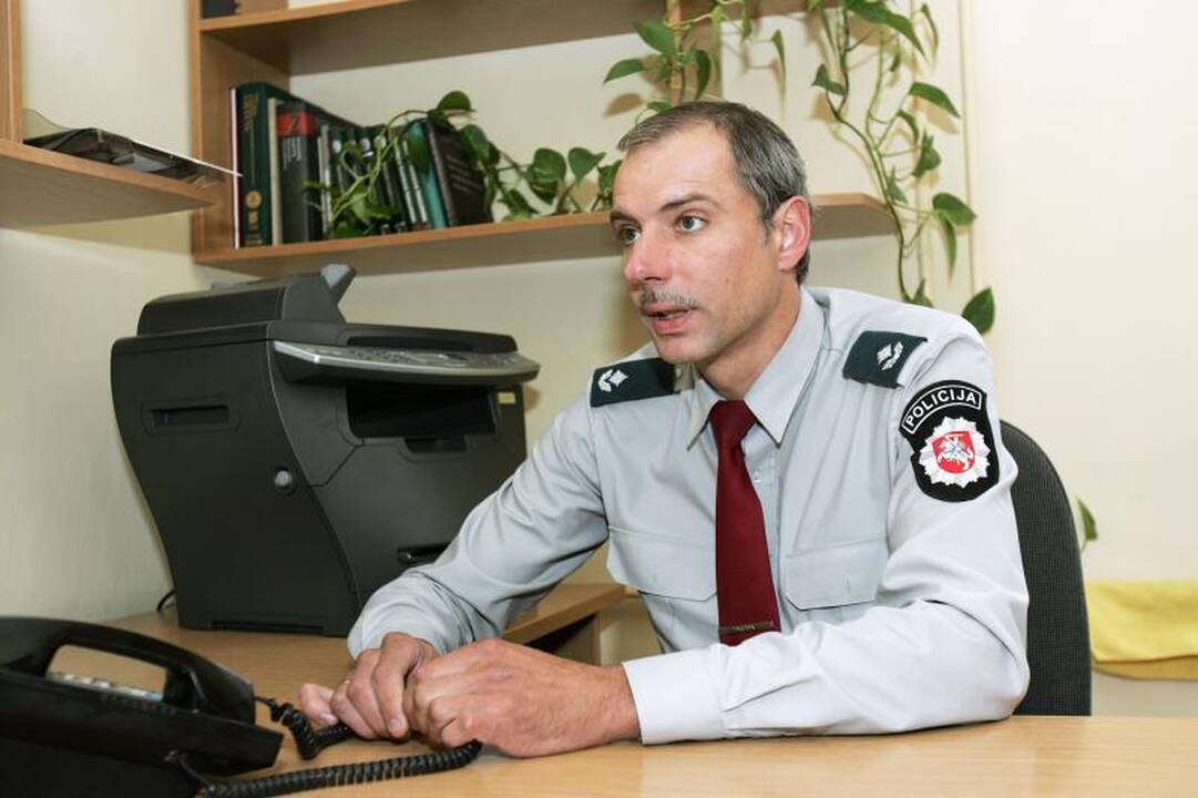 „Tiesos“ reikalavę kauniečiai išvežti į policiją (sulaikymo foto)