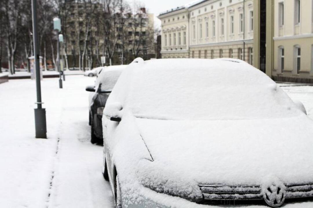 Klaipėdą padengė pirmasis žiemos sniegas 