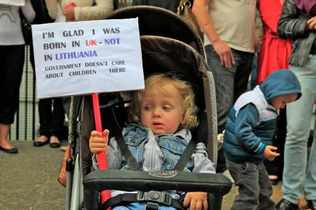 Dėl D.Kedžio dukters - protestai Lemonte, Dubline, Londone (papildyta 14.10 val.)