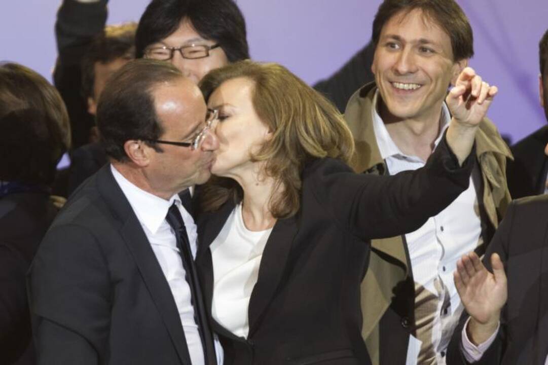 F.Hollande'as sveikina „kylantį judėjimą“ prieš griežtą taupymą