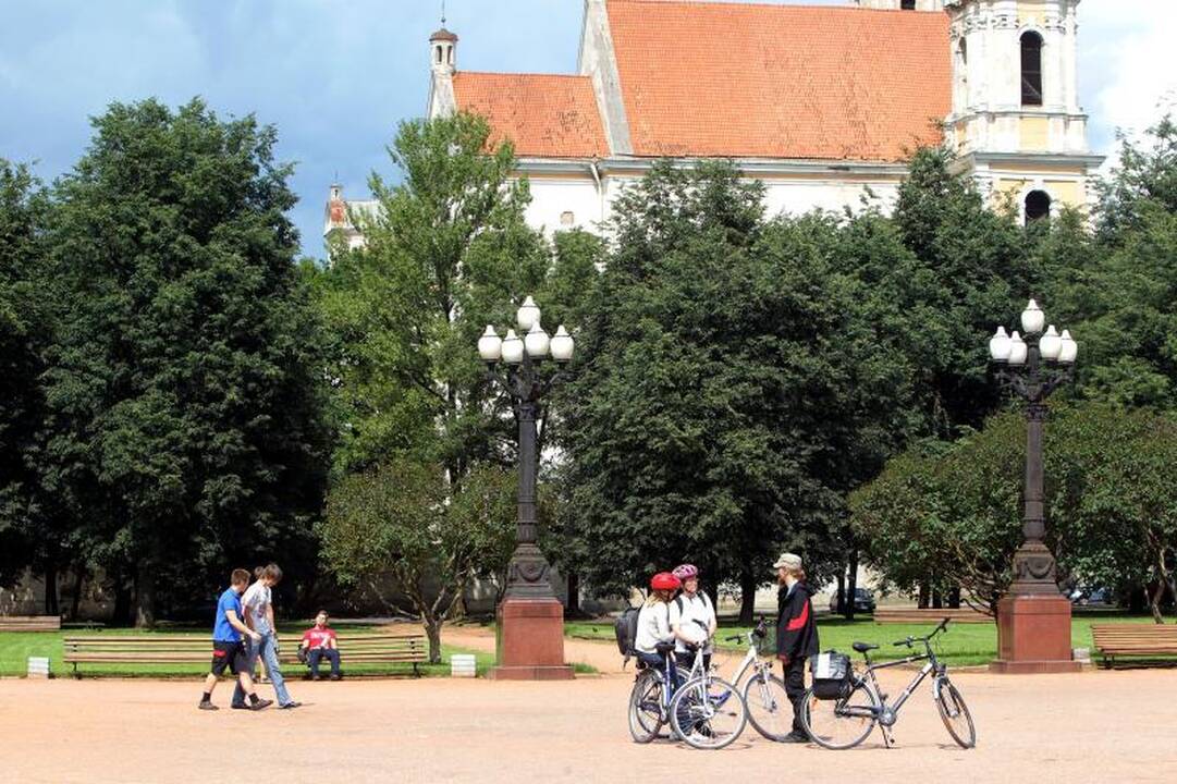 Atsinaujino Lukiškių aikštė