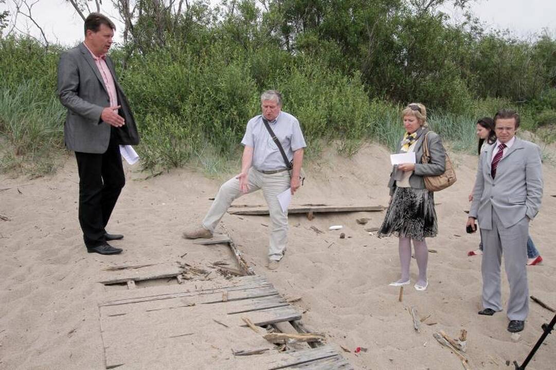 Klaipėdos valdžios vyrus šokiravo paplūdimio dušai