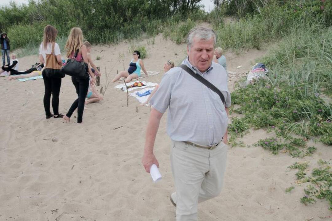 Klaipėdos valdžios vyrus šokiravo paplūdimio dušai