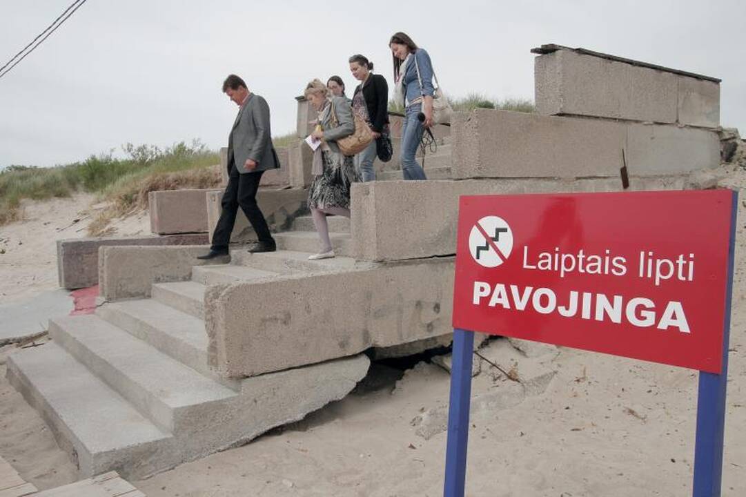 Klaipėdos valdžios vyrus šokiravo paplūdimio dušai