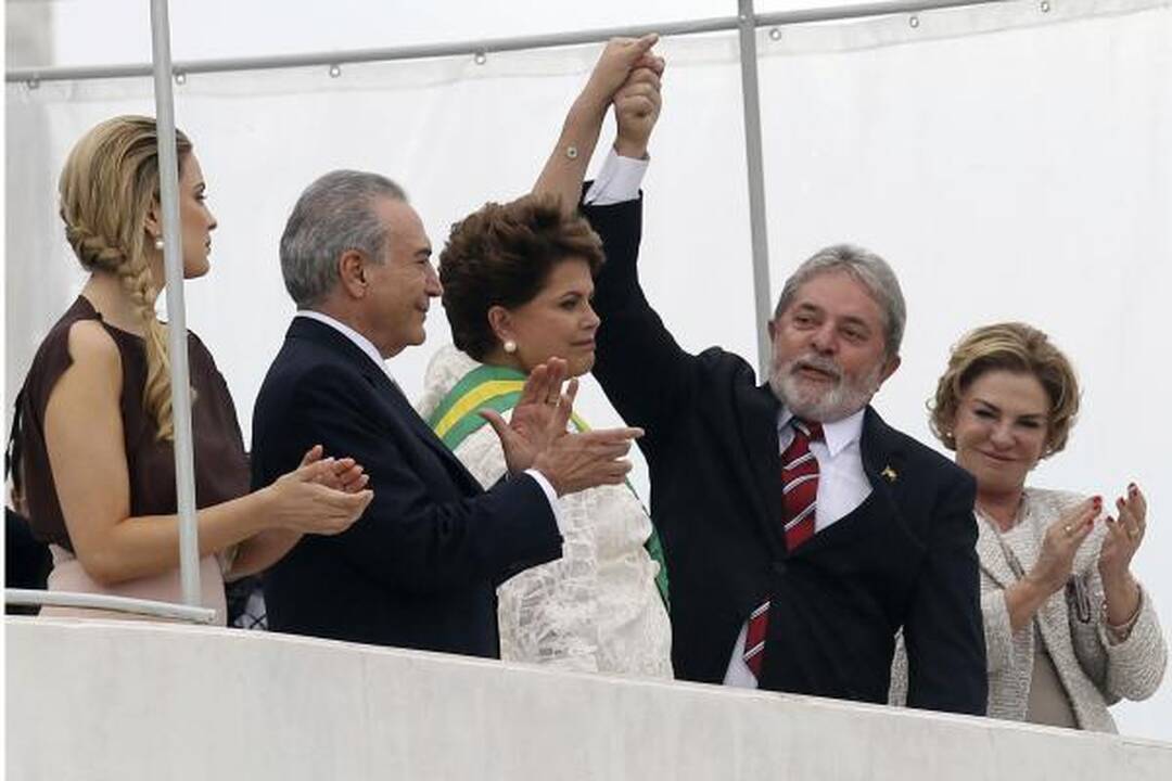 Brazilijos prezidentei konkuruoti tenka su buvusia manekene