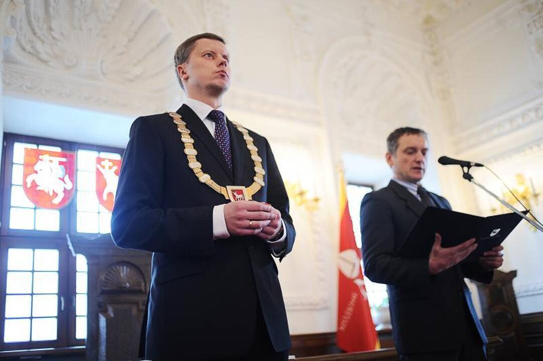Nusipelniusiems kauniečiams – garbės ženklai ir medaliai