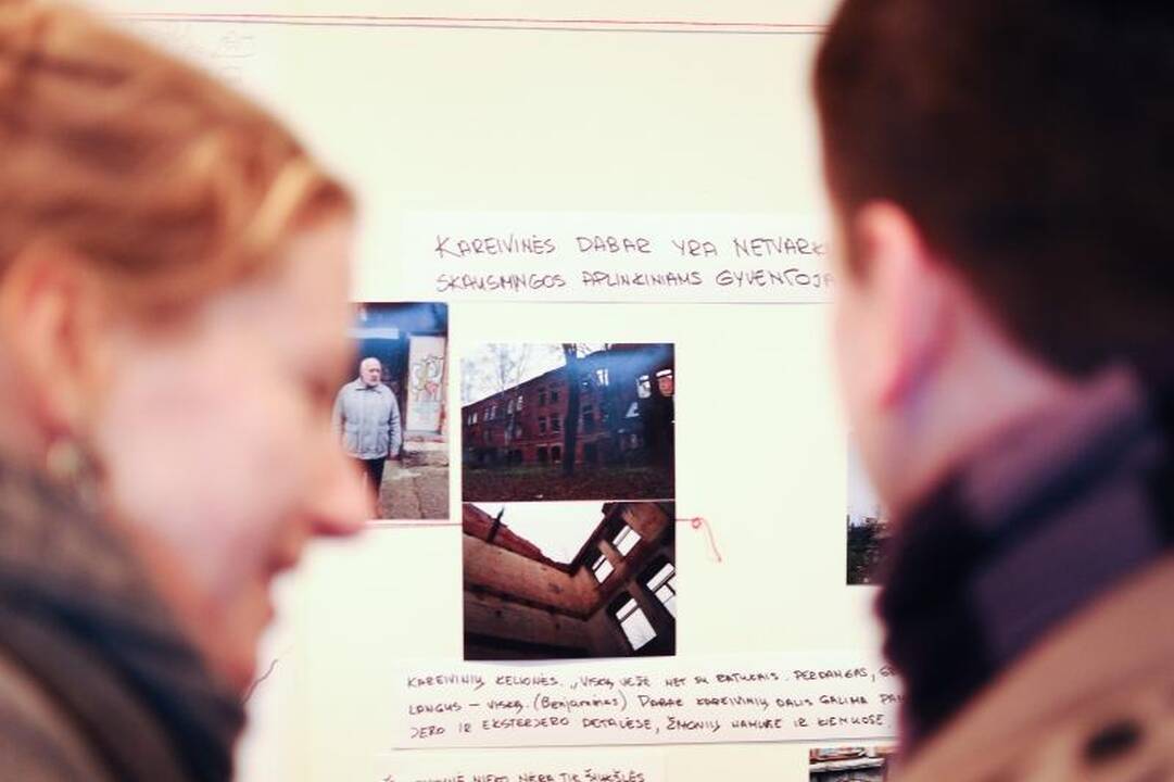 Šančių užkampius šniukštinėję menininkai gėrėjosi aptiktais perlais