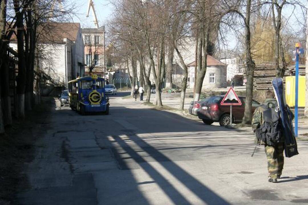 Traukinukas jau laukia Senosios perkėlos keleivių