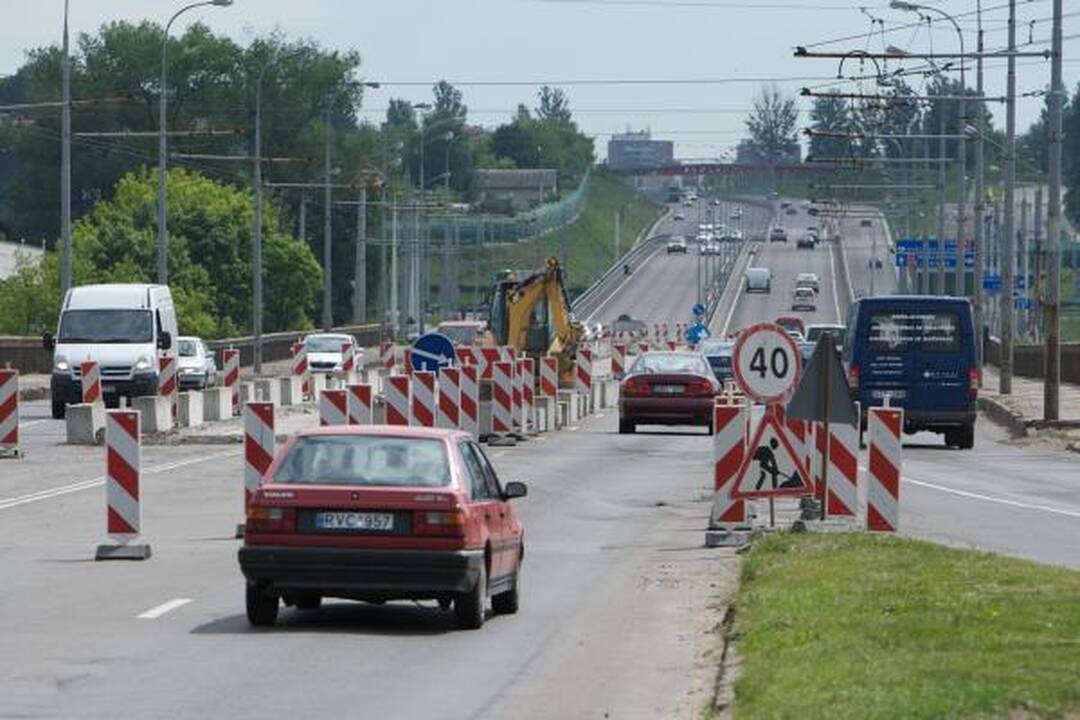 Draudžiamas transporto eismas Lazdynų tiltu (schema)