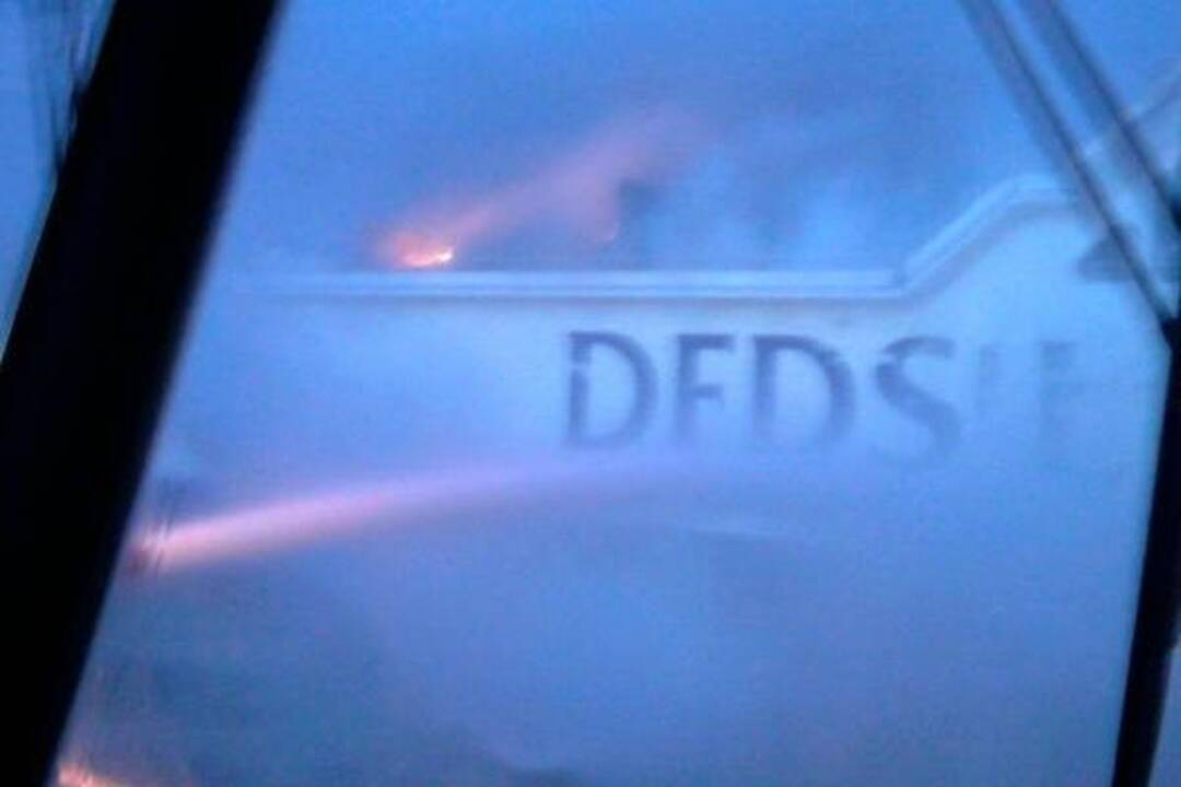 „DFDS Lisco“: neatitikimų dėl užsidegusio kelto keleivių skaičiaus nėra