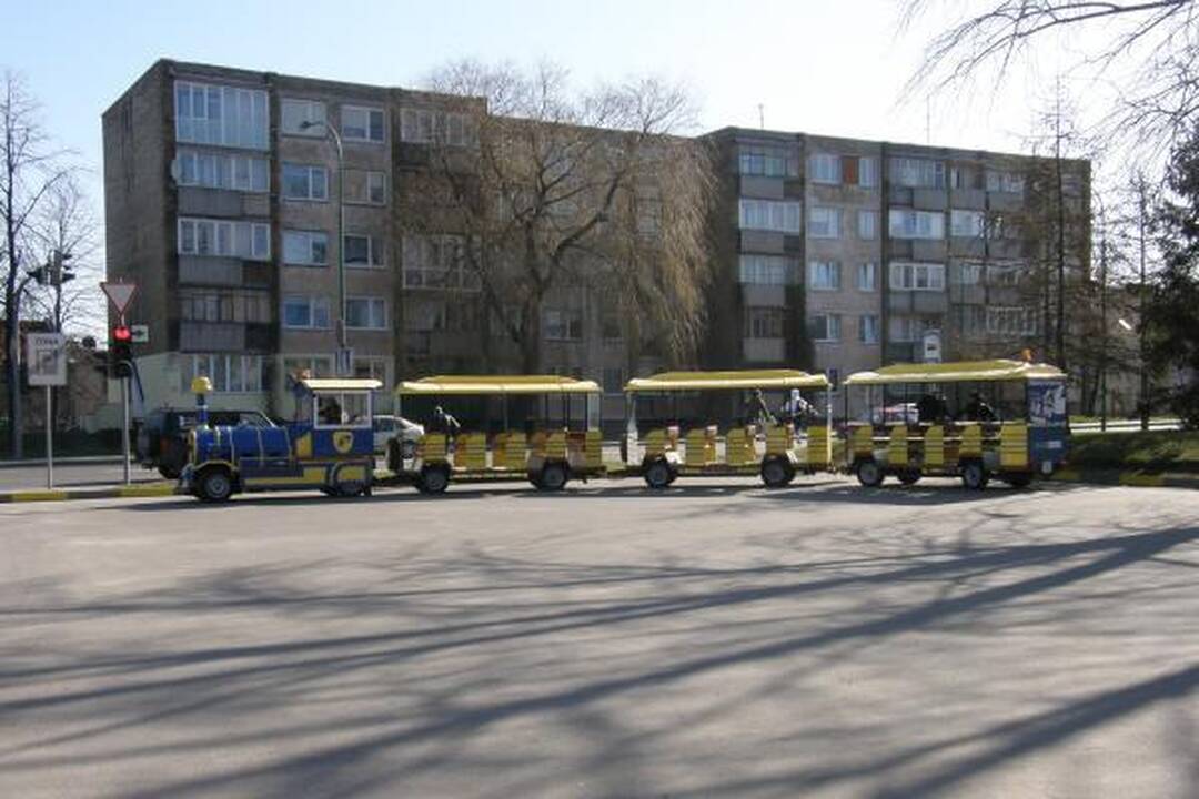 Traukinukas jau laukia Senosios perkėlos keleivių