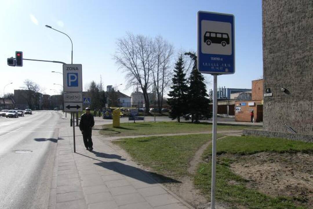 Traukinukas jau laukia Senosios perkėlos keleivių