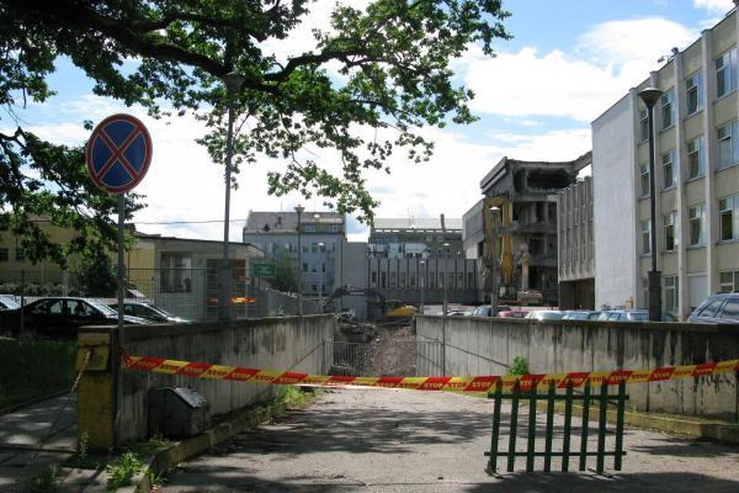 „Merkurijus“ griaunamas pagal planą, jo kaimynai apdrausti