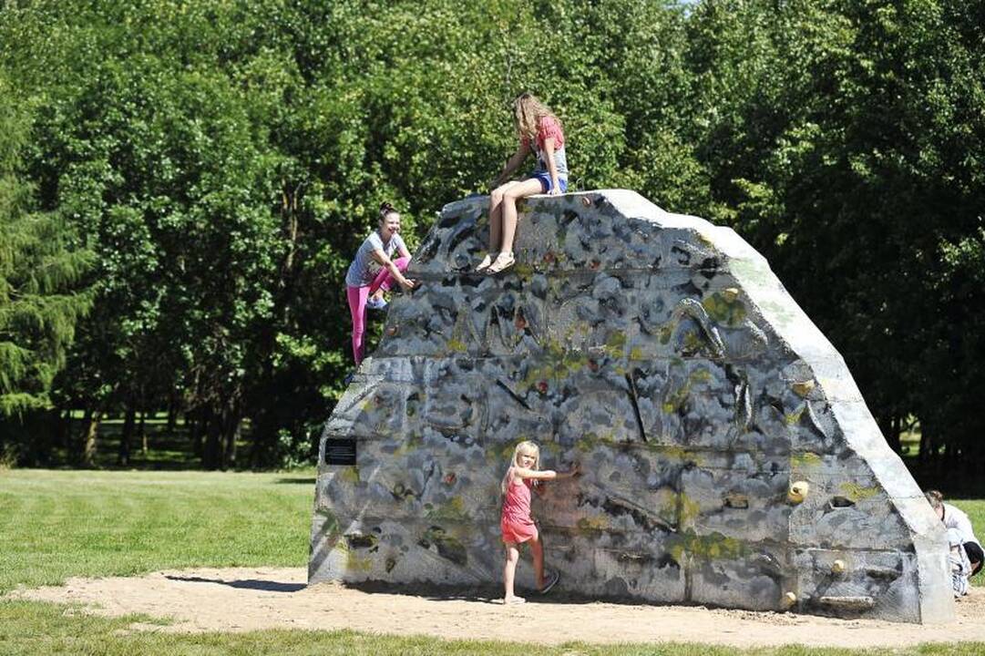 Kauniečiai traukia sportuoti į miesto parkus