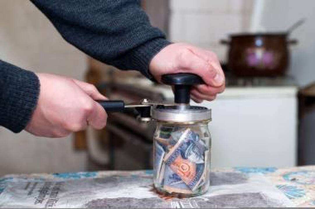 Pelningai banko baigtas ketvirtis - ne priežastis atsukti paskolų kranelius